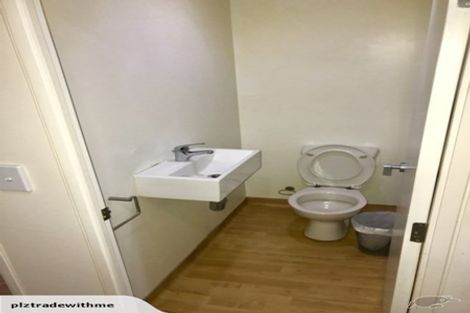 Photo of property in Empire Apartments, 1520/21 Whitaker Place, Grafton, Auckland, 1010