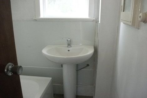 Photo of property in 3 Poole Street, Taita, Lower Hutt, 5011