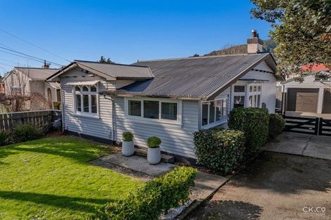 Photo of property in 9 Hinemoa Street, Waiwhetu, Lower Hutt, 5010