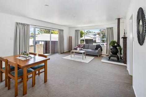 Photo of property in 57a Stewart Drive, Newlands, Wellington, 6037