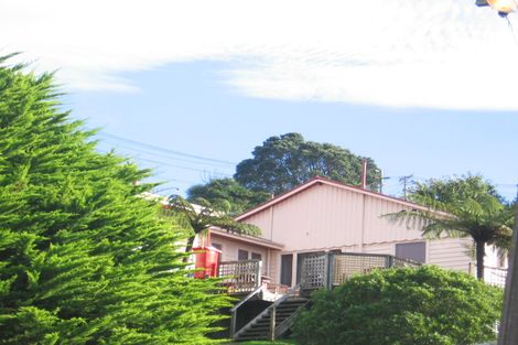 Photo of property in 76 Broderick Road, Johnsonville, Wellington, 6037