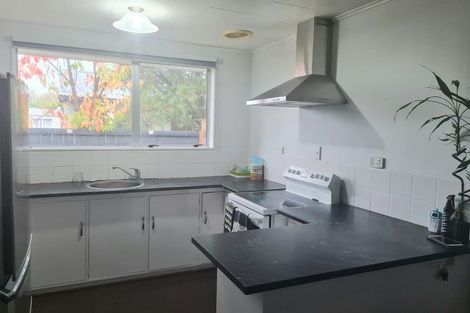 Photo of property in 2/5b Gemstone Drive, Birchville, Upper Hutt, 5018