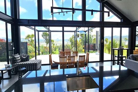 Photo of property in 112 Ti Kouka Crescent, Matarangi, Whitianga, 3592