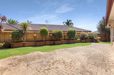 Photo of property in 39 Blackwood Drive, Wattle Downs, Auckland, 2103