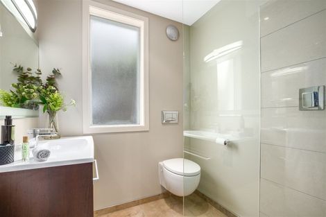 Photo of property in 12 Thorby Street, Northland, Wellington, 6012