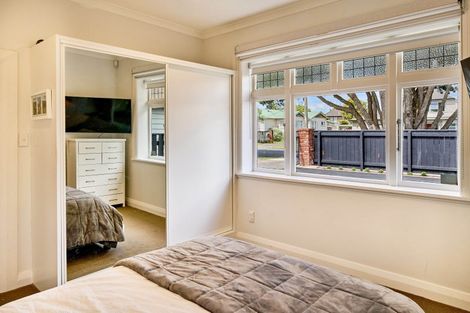 Photo of property in 1 Malone Road, Waterloo, Lower Hutt, 5011