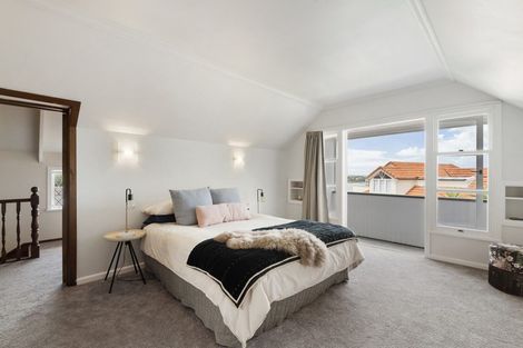 Photo of property in 31 Norwood Road, Bayswater, Auckland, 0622