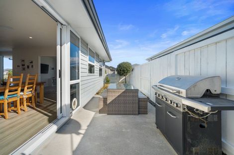 Photo of property in 69 Harding Drive, Papamoa Beach, Papamoa, 3118