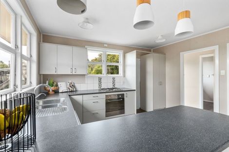 Photo of property in 62 Huatoki Street, Vogeltown, New Plymouth, 4310