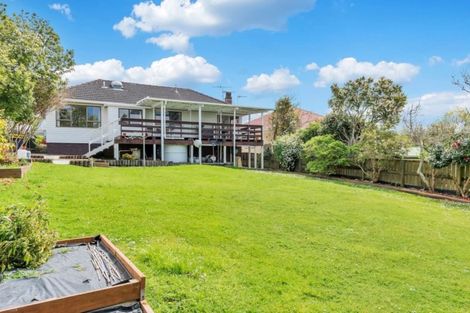 Photo of property in 1 Aorangi Place, Birkenhead, Auckland, 0626