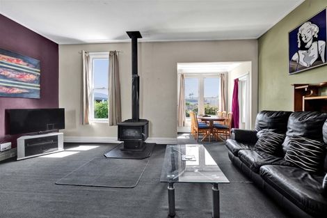 Photo of property in 211 South Road, Hawera, 4610