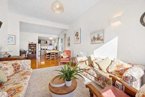 Photo of property in 22 Jackson Street, Island Bay, Wellington, 6023