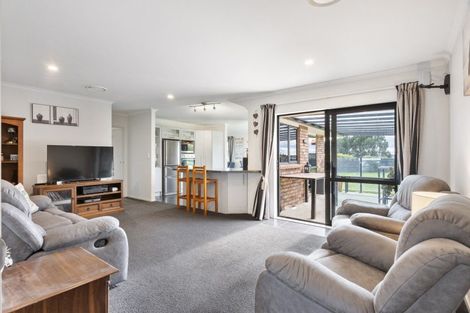 Photo of property in 146 Mount Taylor Drive, Feilding, 4775