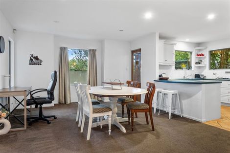 Photo of property in 124 Springfield Road, St Albans, Christchurch, 8014