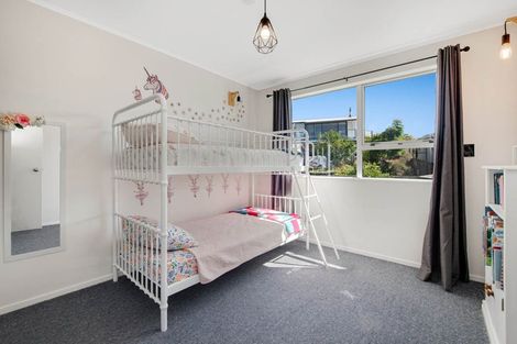 Photo of property in 4 Ngatira Place, Snells Beach, 0920