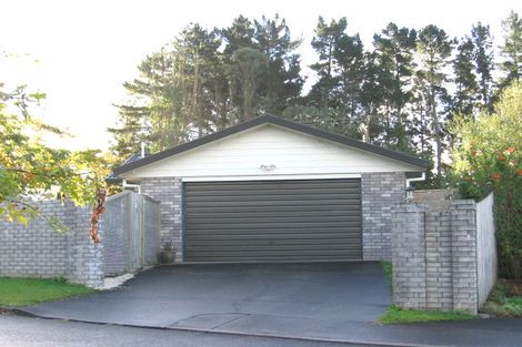 Photo of property in 4 Jacinta Grove, Swanson, Auckland, 0612