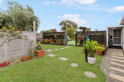 Photo of property in 45 Sutherland Crescent, Westbrook, Palmerston North, 4412