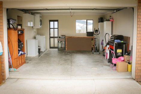 Photo of property in 142 Mavora Crescent, Heidelberg, Invercargill, 9812