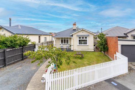Photo of property in 10 Hargest Crescent, Saint Kilda, Dunedin, 9012