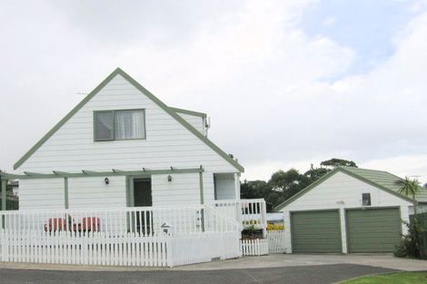 Photo of property in 81 Kamara Road, Glen Eden, Auckland, 0602