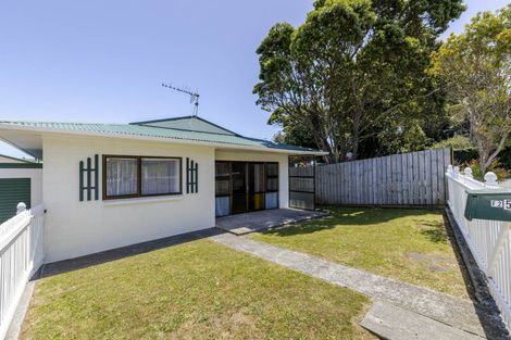Photo of property in 2/5a Tahurangi Place, Spotswood, New Plymouth, 4310