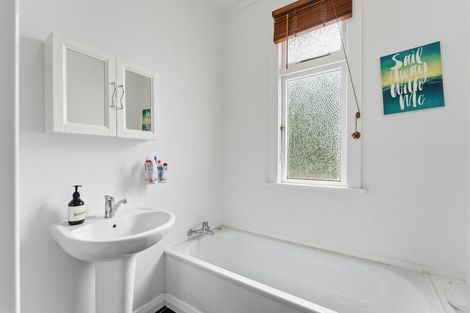 Photo of property in 124 Anzac Parade, Whanganui East, Whanganui, 4500