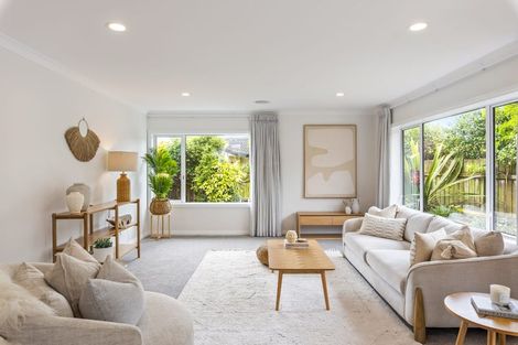 Photo of property in 13 Runanga Grove, Waikanae, 5036