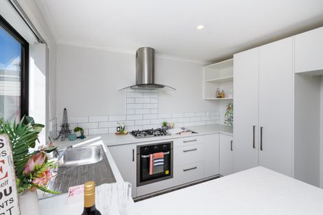 Photo of property in 20 Colonial Place, Kelvin Grove, Palmerston North, 4414