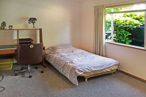 Photo of property in 102 Apsley Drive, Avonhead, Christchurch, 8042