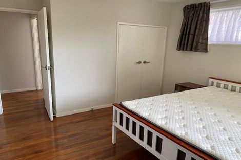 Photo of property in 27 Normanton Street, Glenfield, Auckland, 0629