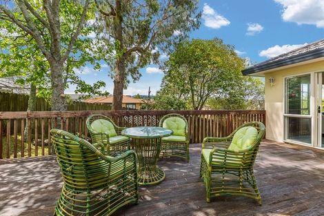 Photo of property in 35 Trotting Terrace, Fairview Heights, Auckland, 0632