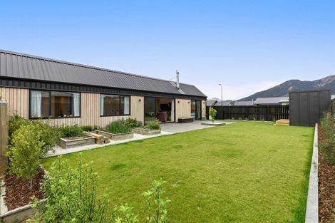 Photo of property in 5 Brewster Crescent, Lake Hawea, Wanaka, 9382