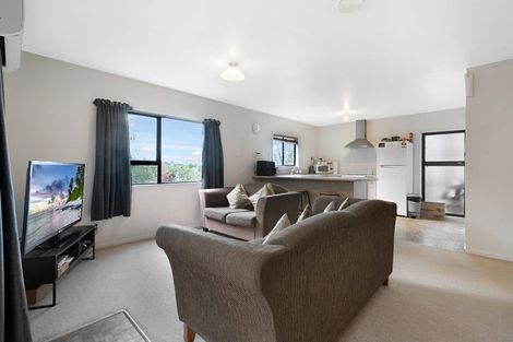 Photo of property in 2/191 Don Buck Road, Massey, Auckland, 0614