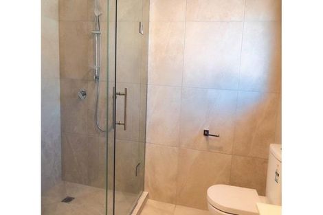 Photo of property in 2/93 Sunnybrae Road, Hillcrest, Auckland, 0627