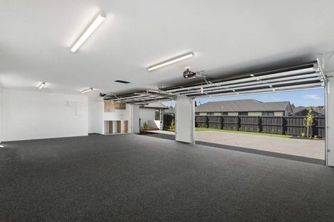 Photo of property in 6 Earl Way, Amberley, 7410