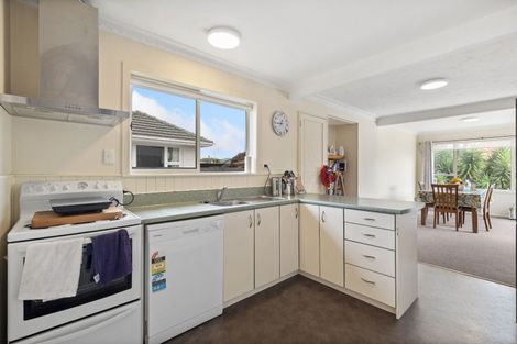 Photo of property in 16 Dunstan Crescent, Hornby, Christchurch, 8042