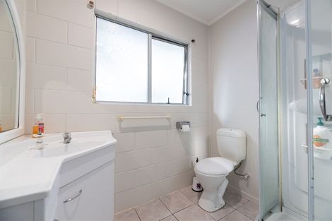 Photo of property in 3/1 Tawa Road, Te Atatu Peninsula, Auckland, 0610