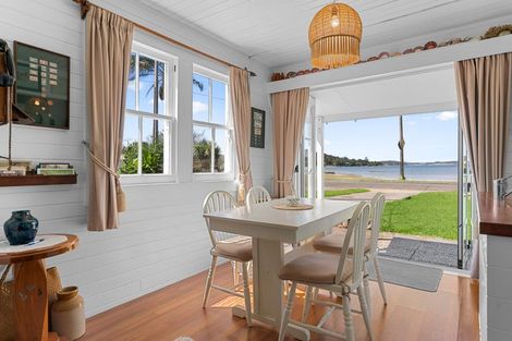 Photo of property in 32 Komiti Road, Tinopai, 0593