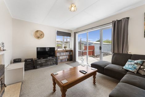 Photo of property in 25 Manchester Street, Takaro, Palmerston North, 4412