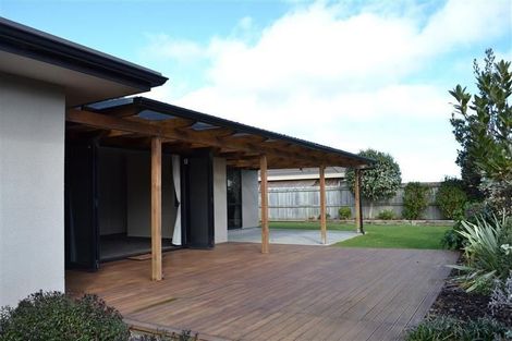 Photo of property in 75 Meridian Grove, Kelvin Grove, Palmerston North, 4414
