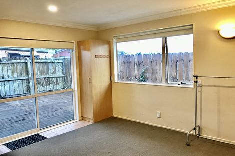 Photo of property in 2 Tullis Place, Burswood, Auckland, 2013