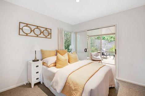 Photo of property in 12 Mandeville Place, Unsworth Heights, Auckland, 0632