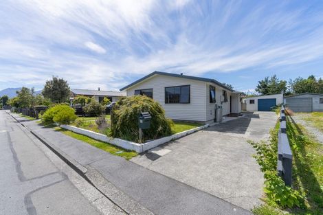 Photo of property in 11 Homer Street, Te Anau, 9600