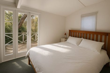 Photo of property in 62 Chatham Avenue, Paremoremo, Auckland, 0632