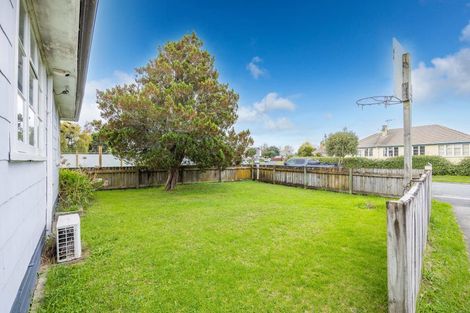 Photo of property in 29 Paul Crescent, Fairfield, Hamilton, 3214