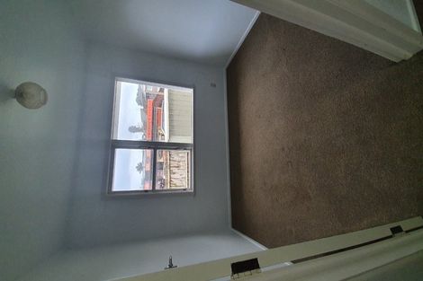 Photo of property in 1 Diana Drive, Glenfield, Auckland, 0629