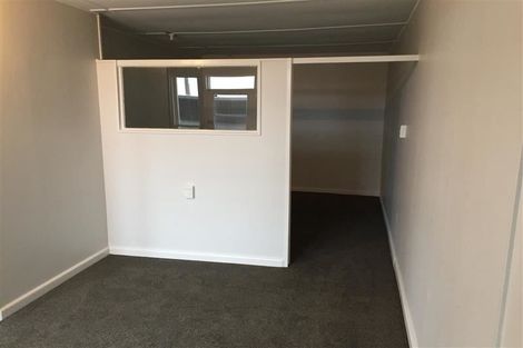 Photo of property in 29 Marine Parade, Bluff Hill, Napier, 4110