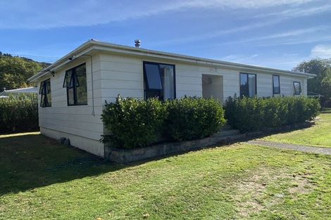 Photo of property in 17 Bell Street, Featherston, 5710