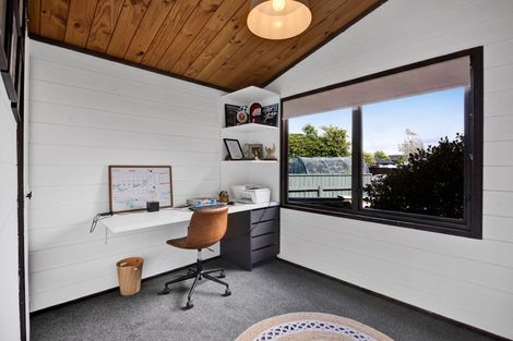 Photo of property in 27 Nikau Street, Inglewood, 4330