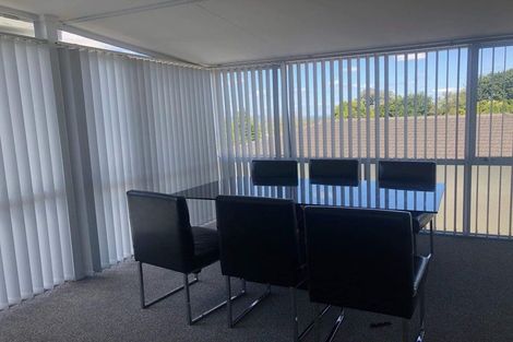 Photo of property in 73 Waimumu Road, Massey, Auckland, 0614